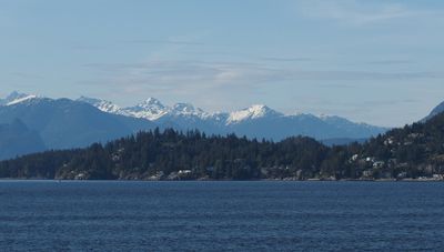 Mountain range north of Vancouver