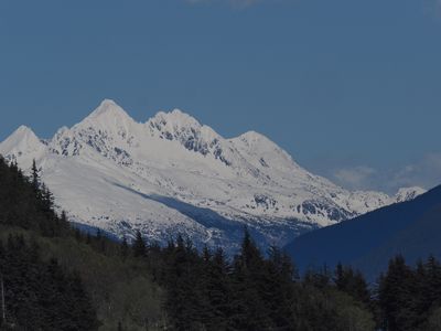 Mountain range east of Haines