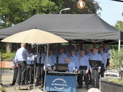 Bathmens mannenkoor bij Bras-Koer Lettele