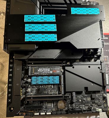 ASUS MB SSD a.jpg