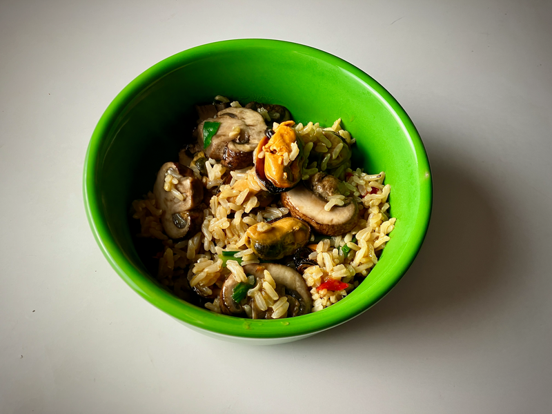 Spicy Mussels and Brown Rice