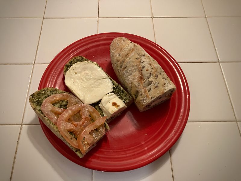 Caprese Baguette (2)