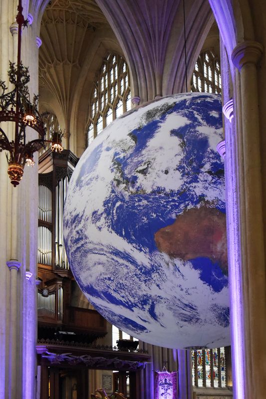 Bath Abbey.   Luke Jerrams globe 