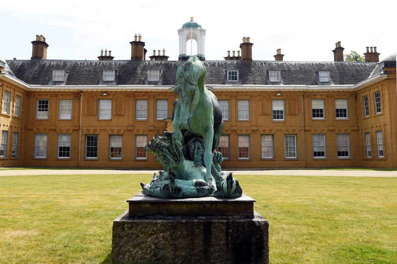 Stratfield Saye House, Horse and Dragon