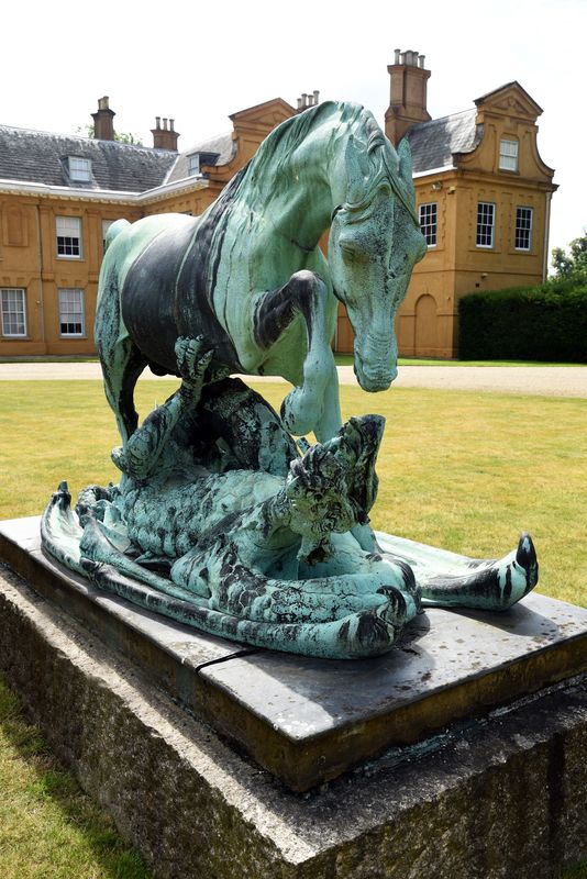 Stratfield Saye House, Horse and Dragon
