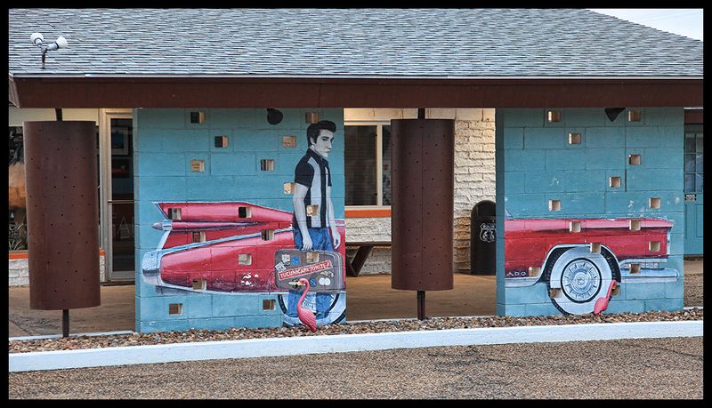 Elvis Checks In