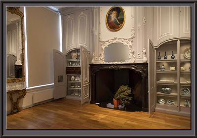 Pleasant Gallery