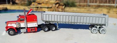 Dump Trailer Side