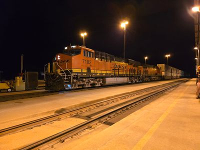 BNSF 7182