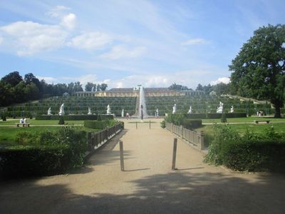 ICH HABE DAS SCHLOSS SANSSOUCI IM VISIER IMG_5746.JPG