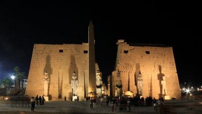 Entrance of the Luxor temple (first pylon)