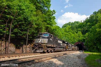 Elkhorn Tunnel