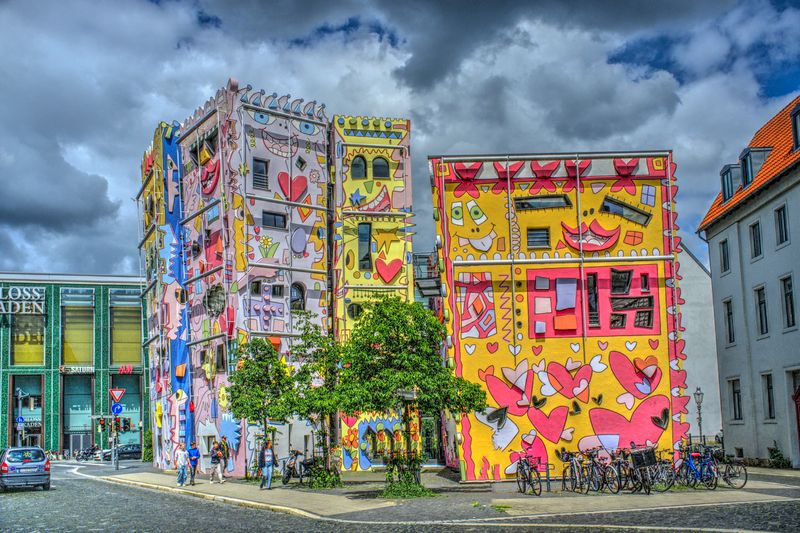 Happy Rizzi House