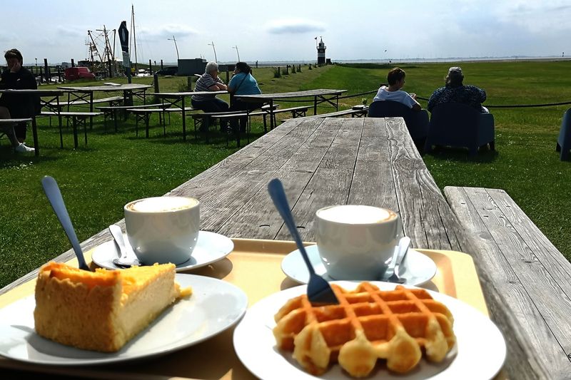 Coffee and Cake Break 