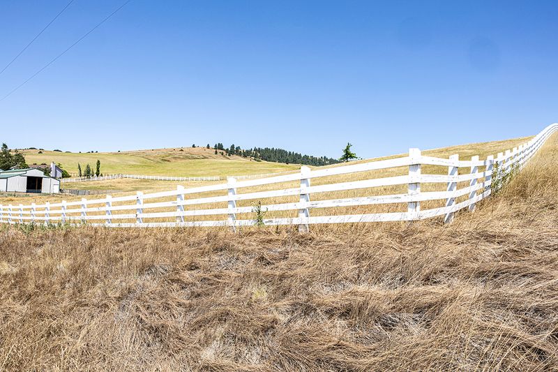 081_R6_26695.jpg