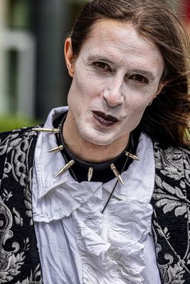 003_S_P_R5_12215.jpg