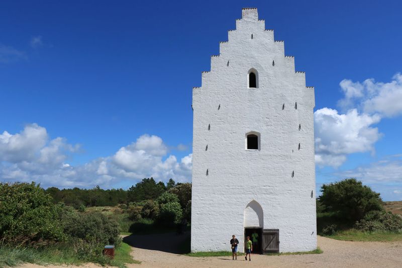 Tilsandede Kirke