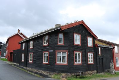 Rros