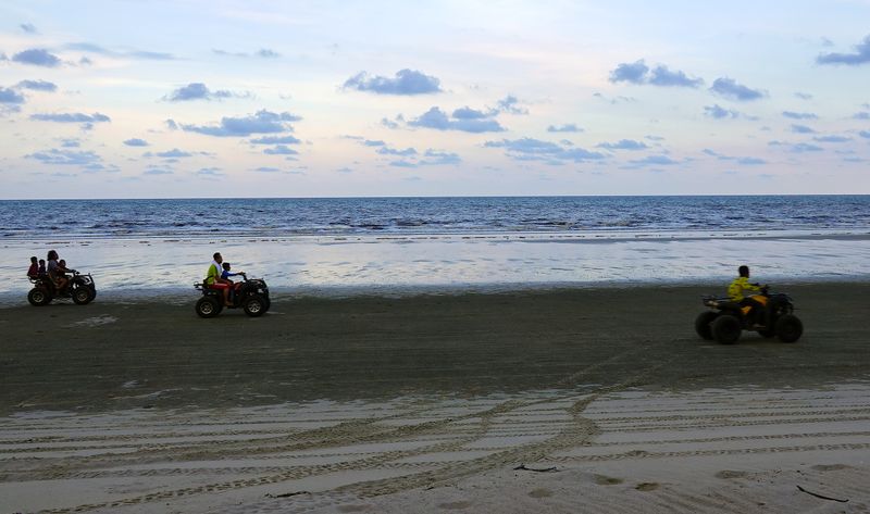 ATV at Pantai Balok