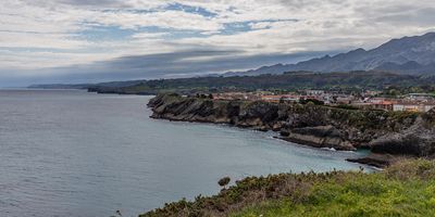 Llanes