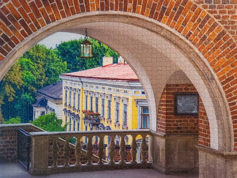 2000 Poland Monument - Photo by CP