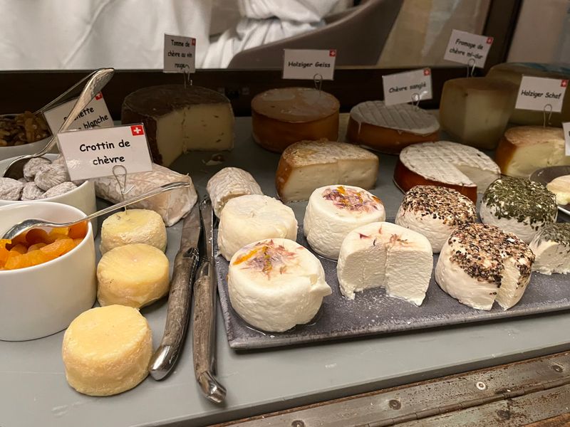 Une toute petite partie des fromages suisses offerts