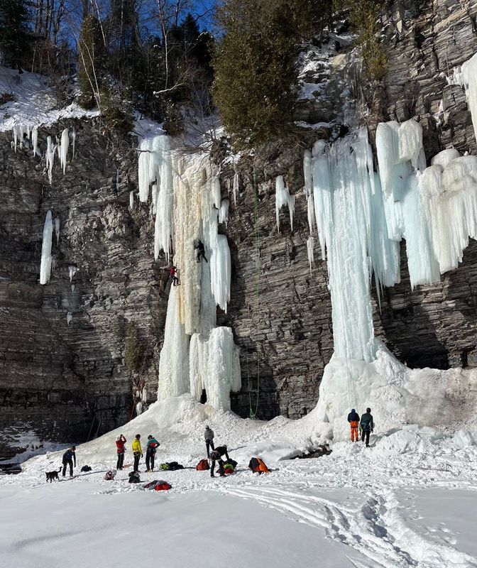 Scènes du festiglace 2025 de Pont-Rouge