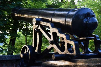 LES CANONS DE LA VIEILLE CAPITALE