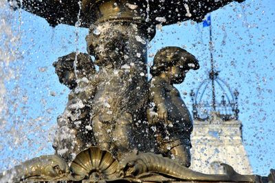 LA FONTAINE DE TOURNY