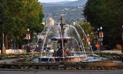 LA FONTAINE DE TOURNY