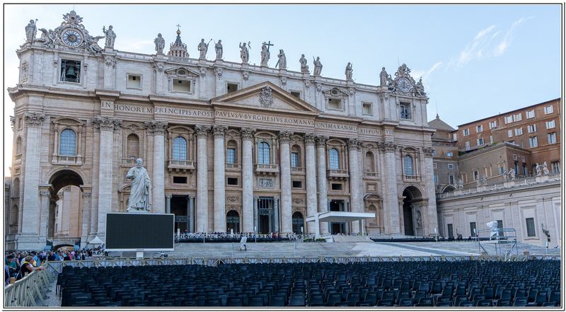 Basilique papale Saint-Pierre / Papal Basilica of Saint Peter 02