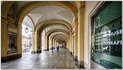 06 Passages couverts trs typiques de Turin / Very typical covered passages of Turin 01