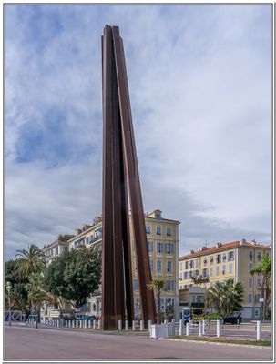  Monument 9 lines by Bernar Venet in Nice, France 1.jpg