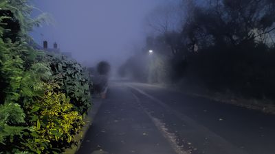 28th - Lamp Post