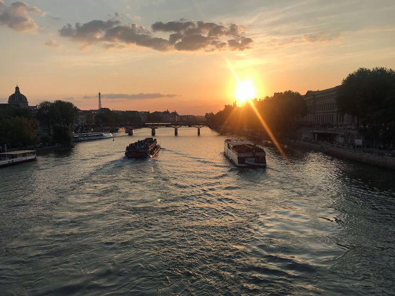 034 Sunset on the Pont Neuf.jpg