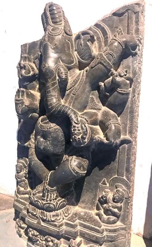 123 An Early Sculpture of Ganesha.jpg