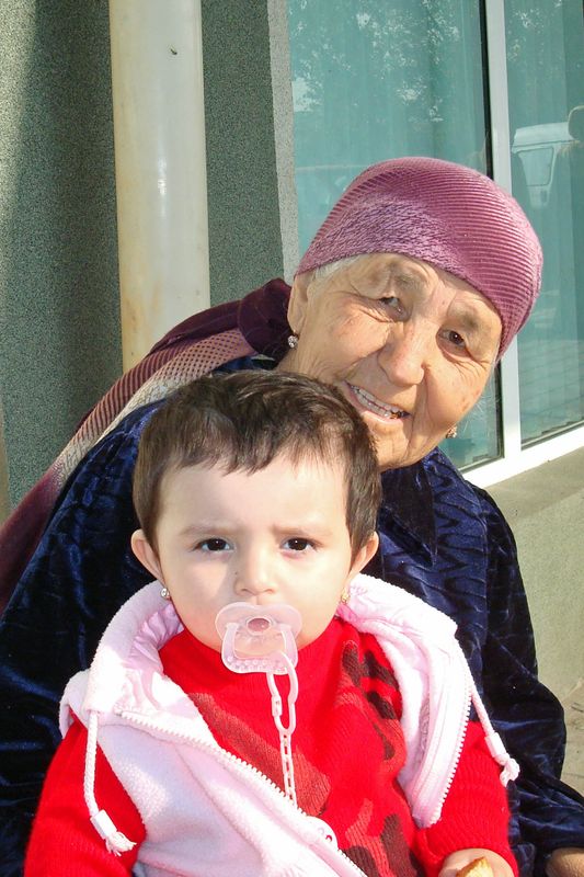 04 grandma and baby sm11 02 07 151.jpg