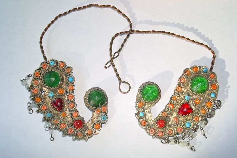 13 Antique jewelry for one's hat sm 11 23 07 023.jpg