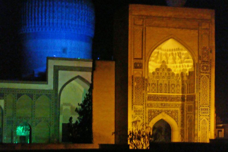 64 Gur Amir at night sm 11 10 07 074.jpg