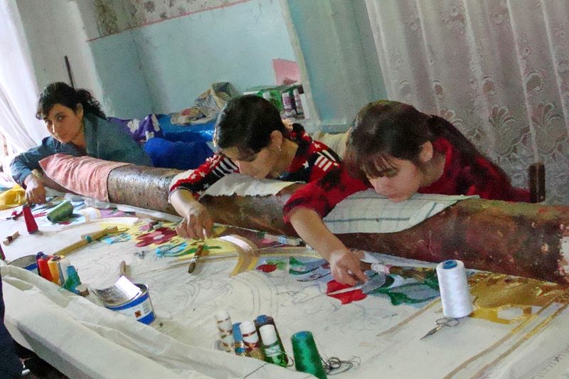 77 Embrodery Workshop Workers sm 11 12 07 039.jpg