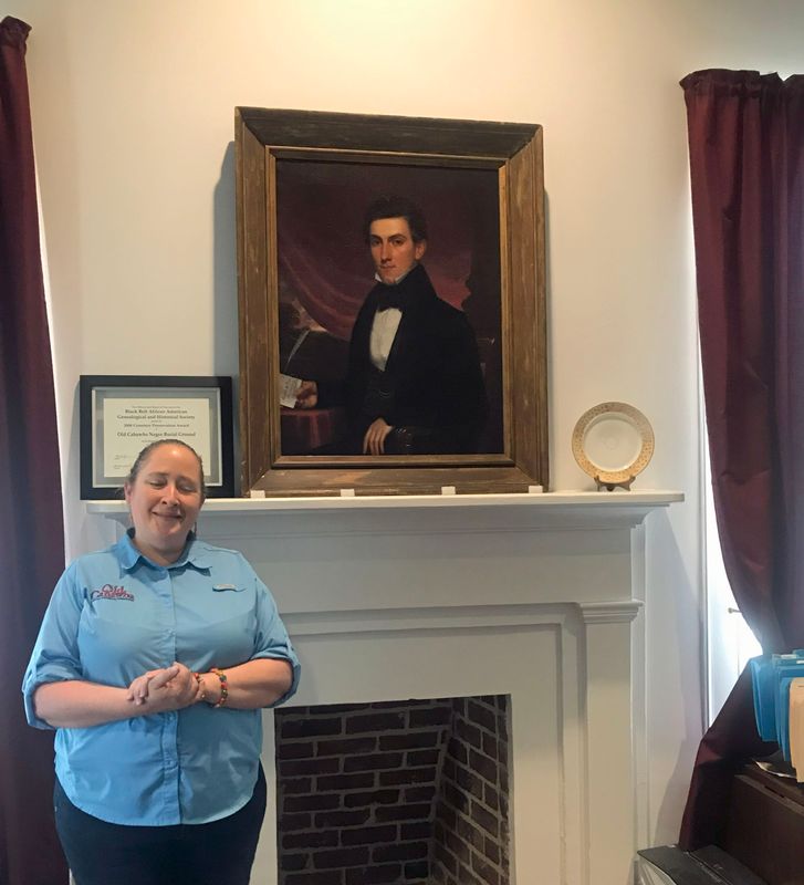 052 Someone Bequeathes a Family Portrait of Distinquished Founder of the City.jpg