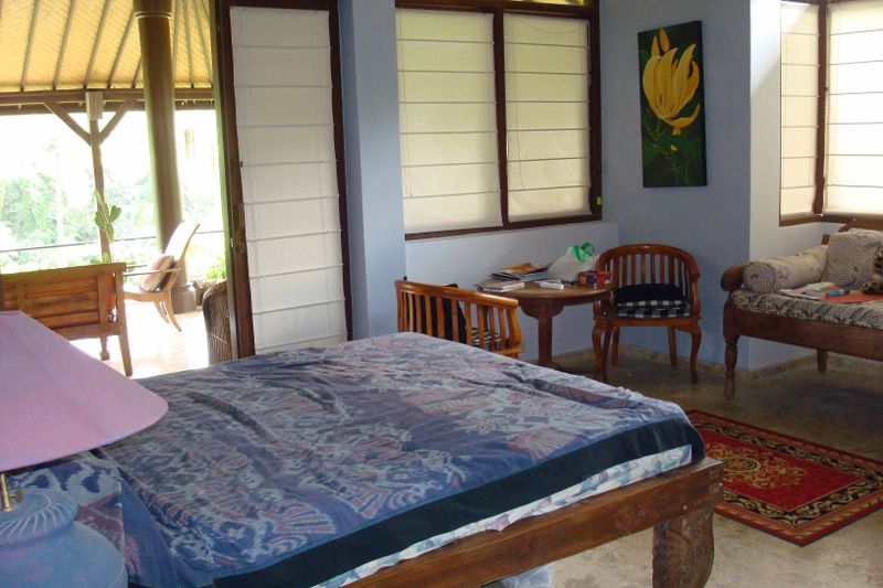 091 Bedroom at Sue's.jpg