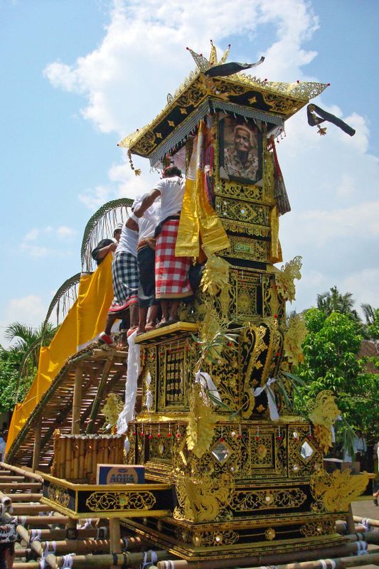 100 A Photo of the Deceased Atop the Tower.jpg