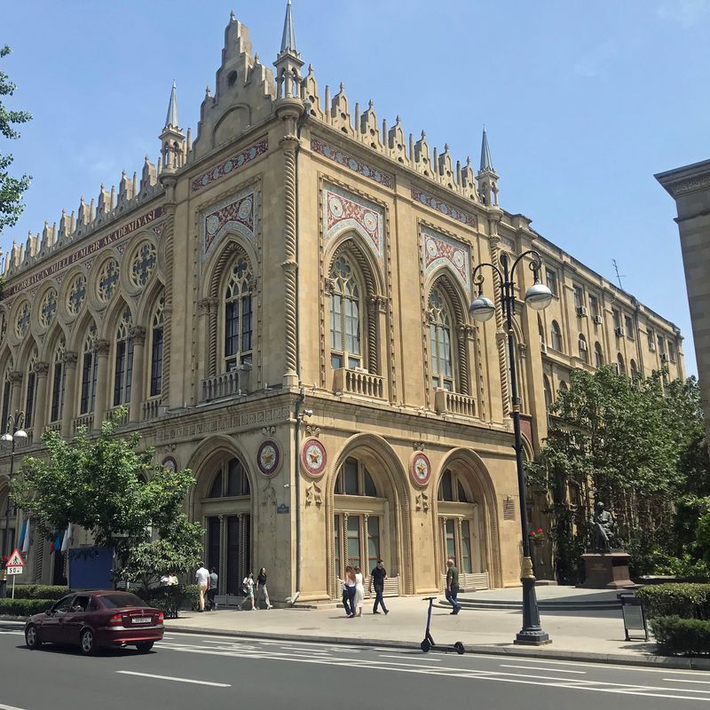 022 A Rich Piece of Architecture that Included Both the Star of David and Koranic Sayings.jpg