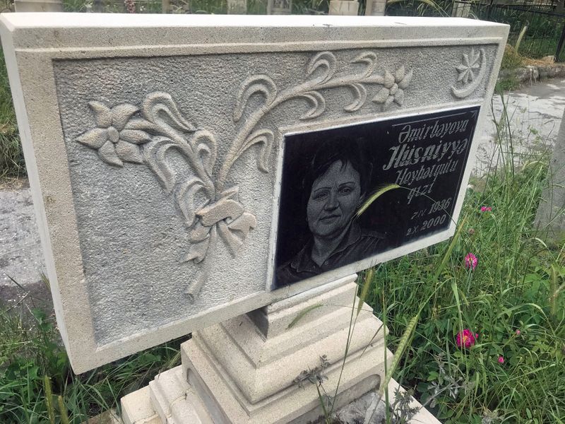 075 TV-like Plaques.jpg