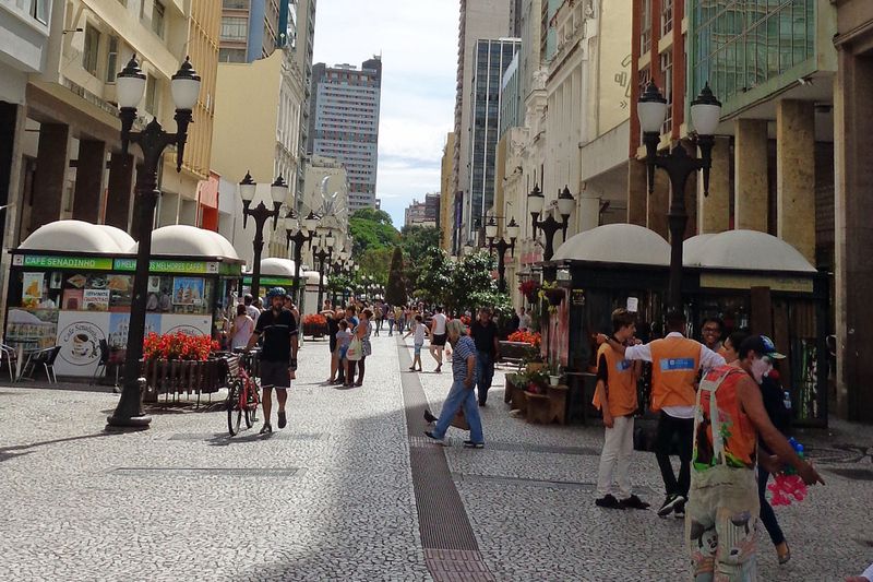 062 Where the Pedestrian Street Narrows.jpg