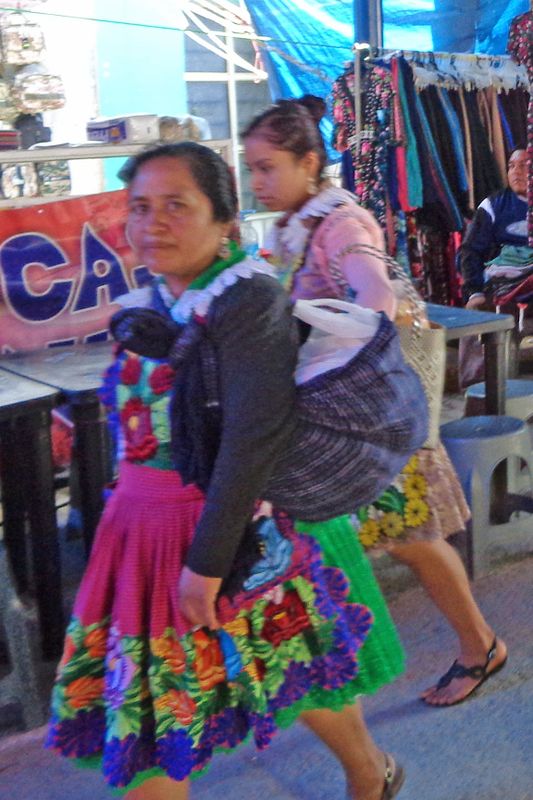 105 Lots of Indigenous Dress at the Market.jpg
