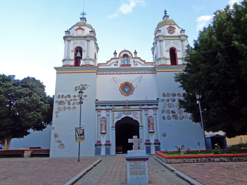 172 Small Church in San Antonino.jpg