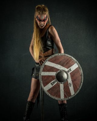 Jaz 1224 shieldmaiden