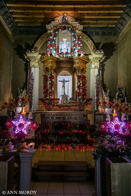 The main altar in San Jeronimo